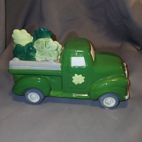 St. Patricks Day Ceramic Green Truck With Shamrocks By Kohls New with Tags Patty - Picture 3 of 16